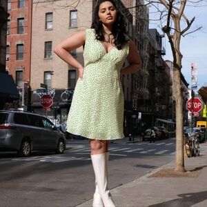WRAY MANDI DRESS IN PISTACHIO DOT SILK